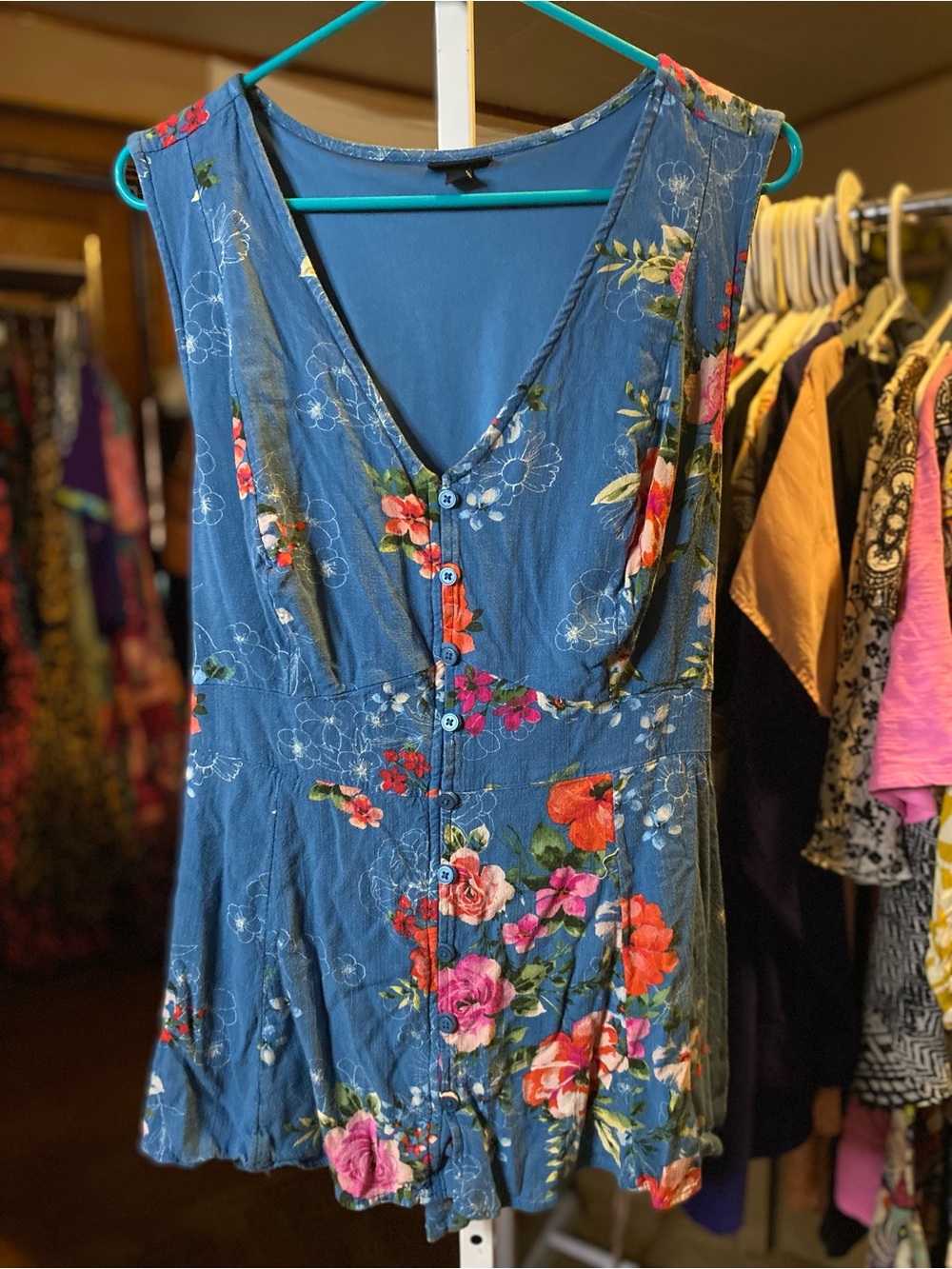 torrid Blue Floral V-Neck Button Front Tank with back tie / waist tie